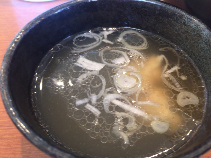 かいじ東仙台和田の和風煮干まぜそばスープ